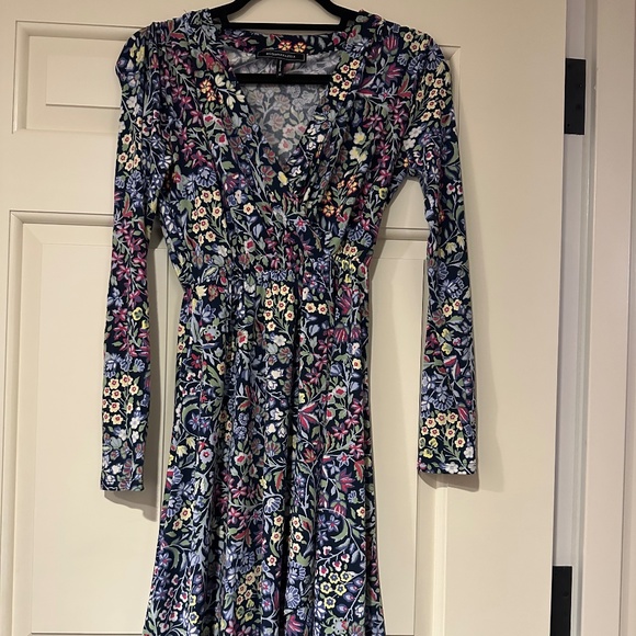 BCBGMaxAzria Savannah Surplice Floral Print Navy Dress in Size XS NWOT - Picture 7 of 10